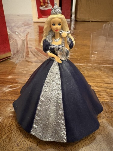Hallmark keepsake barbie - hallmark,